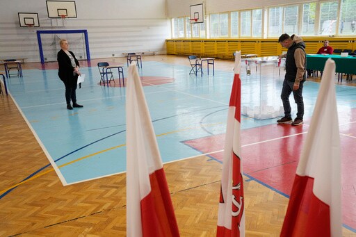 Polish Voters Choose Mayors in Hundreds of Cities in Runoff Election
