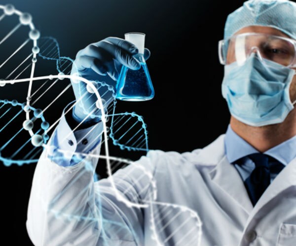 Breast Cancer Surgeons Don't Always Order Genetic Testing for Patients