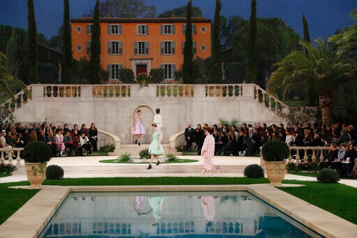 Lagerfeld Does Not Appear at Chanel Show Due to Being Tired