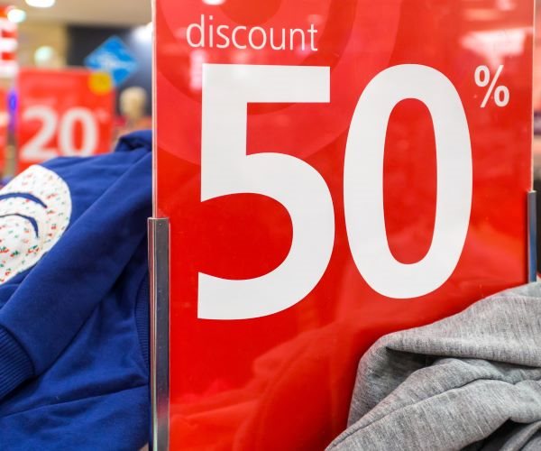 As Shoppers Cut Back on Clothing, Stores Slash Prices