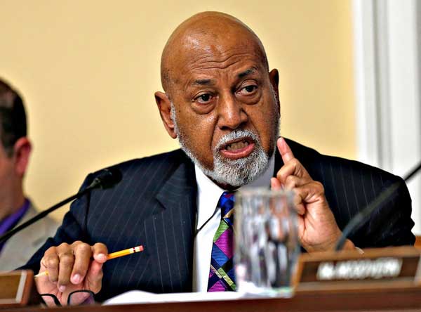 Rep. Hastings Says Pay Raises Needed to Diversify Congress
