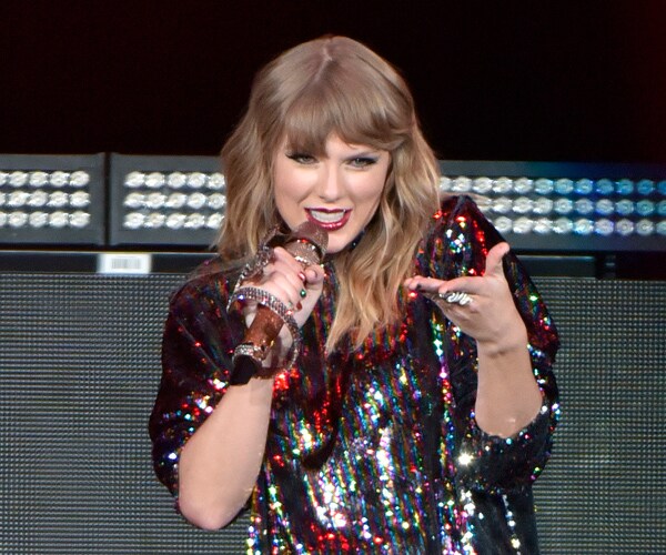 Taylor Swift App Creates a Bubble for Her Fans, Even Has 'Taymojis'