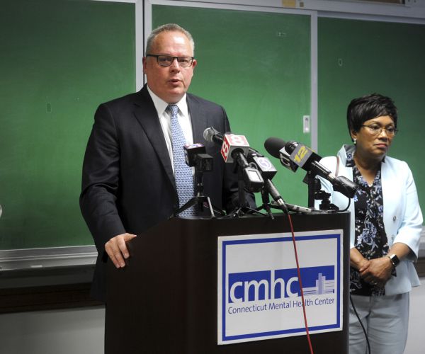 Trump Drug Czar Nominee Visits Connecticut after Overdoses