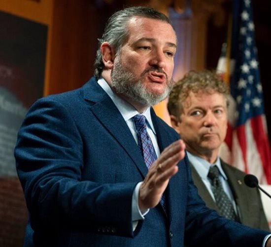 Senators Blast Southwest Meltdown as 'Epic Screwup'