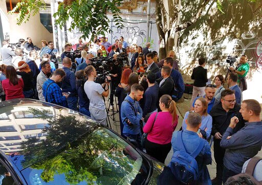 Bosnian Journalists Protest Office Attack, Demand Protection