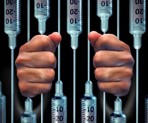 US Charges in Generic-Drug Probe Said to Come by End of Year