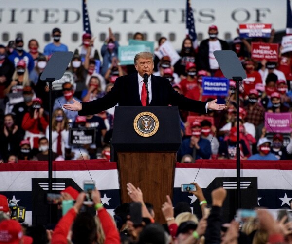 president donald trump speaks at campaign rally