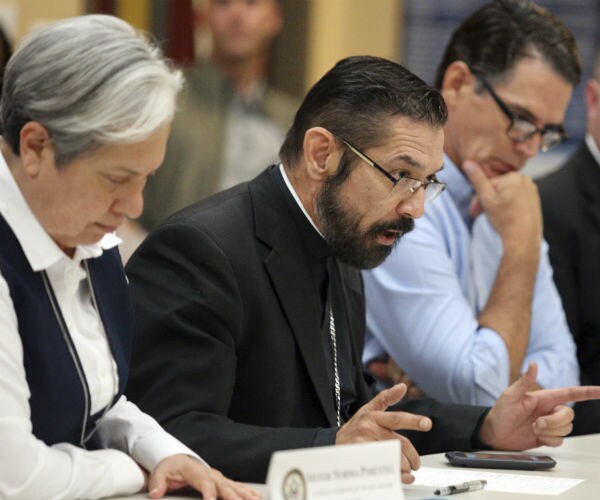 Concerned Bishops Flock to US-Mexico Border
