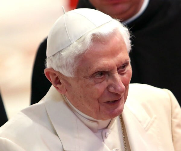 Retired Pope Lauds Celibacy as Francis Mulls Married Priests