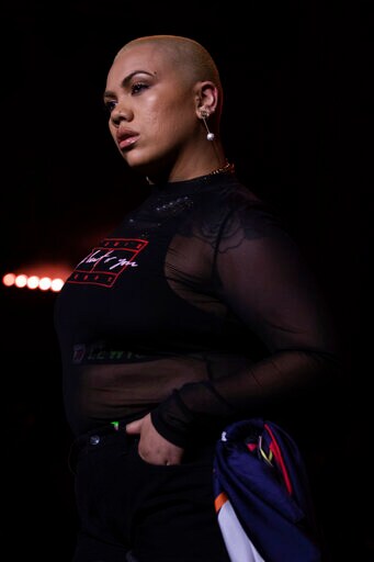 Glamour, Glitz at London Fashion Week Despite Stormy Weather