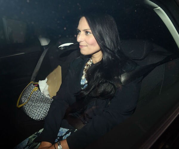 UK Cabinet Minister Quits over Unauthorized Israel Meetings