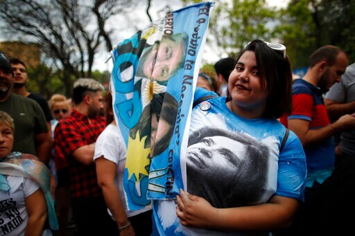 The Latest: Polls Close in Polarized Argentine Election