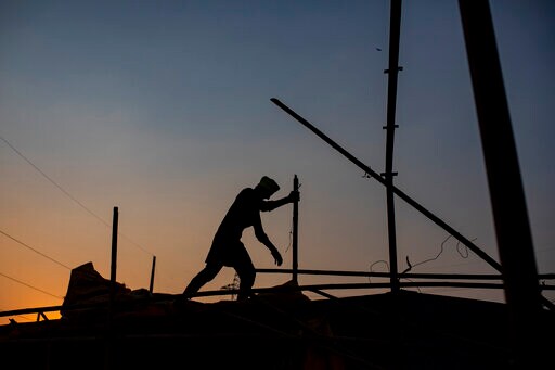 Indian Farmers End Year-long Agitation and Return Home