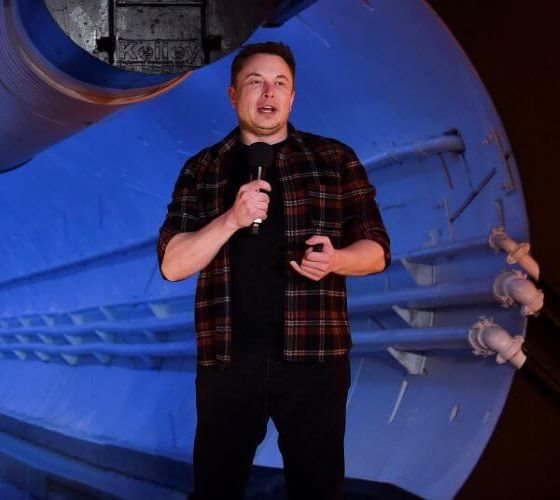 Musk Praises Chinese Talent, Work Ethic