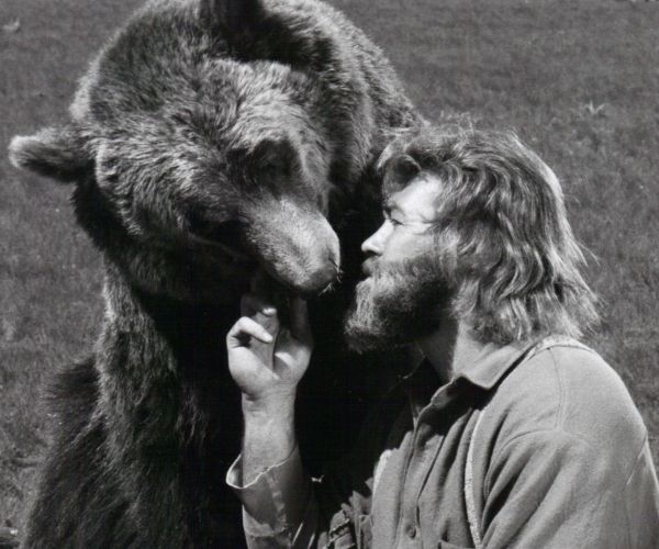 'Grizzly Adams' Star Dan Haggerty Dies at 74; Fans Shocked by Loss on Heels of Bowie, Rickman