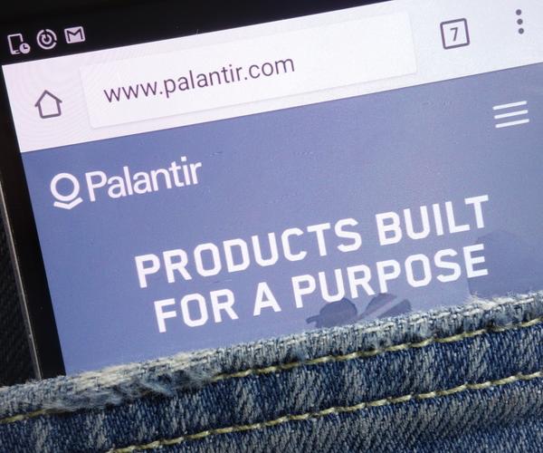 Soros Regrets Early Investment in Peter Thiel's Palantir