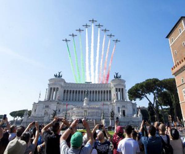 Italian National Pride on Display as Political Crisis Ends