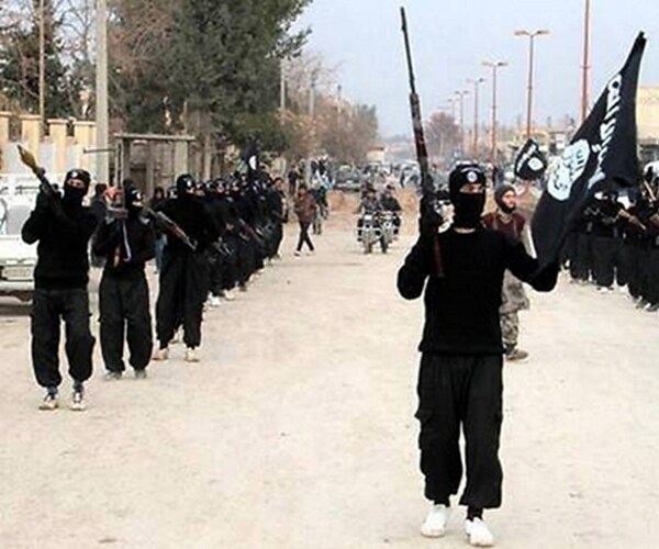 Dennis Gartman: Terrorism Fear Will Curb Consumer Spending 