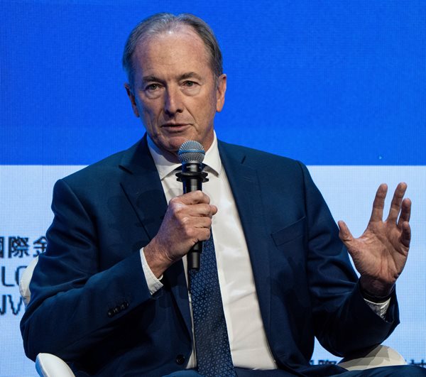 Banking Chiefs Warn on Geopolitics, Regulation