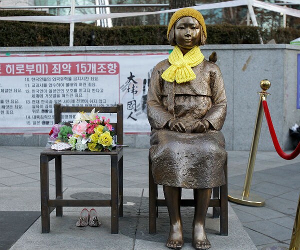 SKorea, Japan Agree to Irreversibly End 'Comfort Women' Row