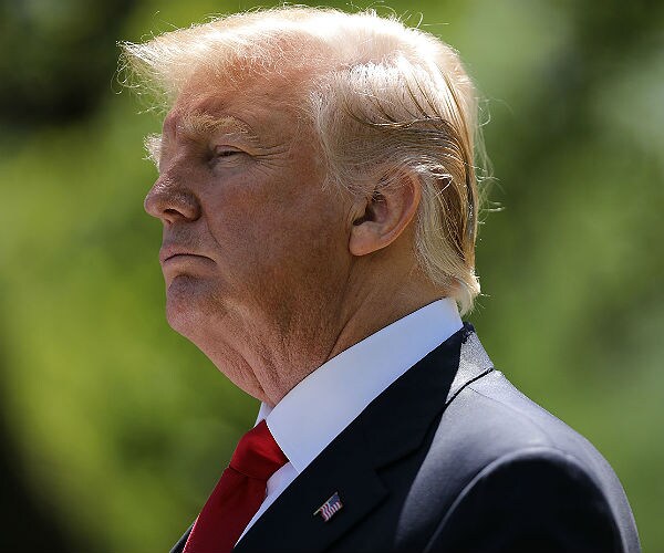 Politico Poll: 62 Percent Say Trump White House Running Chaotically