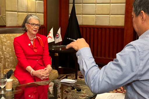 Authorities in Papua New Guinea Search for Safer Ground for Thousands of Landslide Survivors