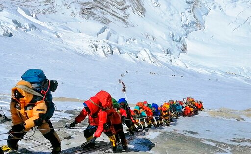 Nepal Cancels Spring Mountain Climbing Season Due to Virus