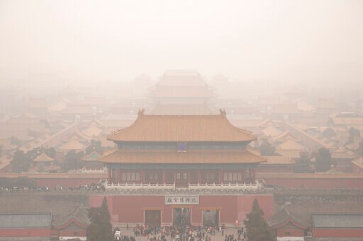 SUV on Grounds of Beijing's Forbidden City Sparks Outrage