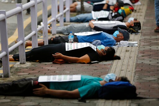 Young Protesters Force Nepal to Better Manage Virus Crisis