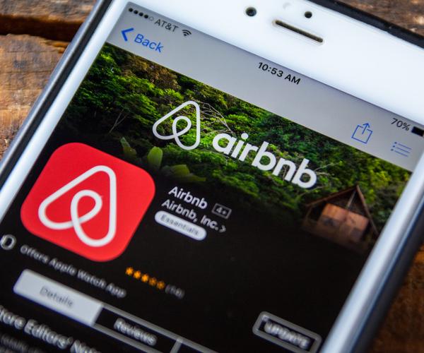 How Airbnb's CEO Succumbed to an IPO He Resisted