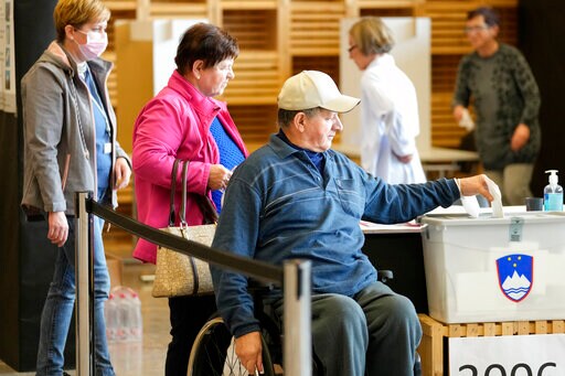 Slovenians Vote in Tight Race between Populists, Liberals