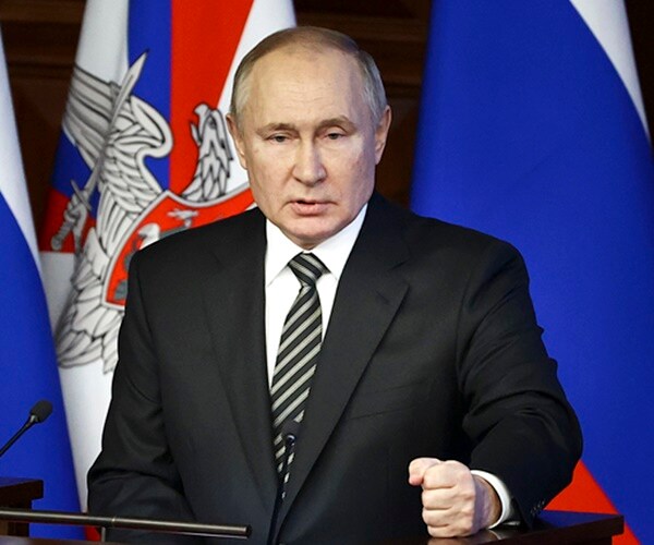 Russia Back in Investors' Focus After Weekend Mutiny