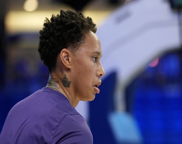 Brittney Griner, Mercury Teammates Confronted at Airport by 'Provocateur'