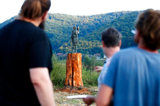 Bronze Statue of US First Lady Is Unveiled in Slovenia