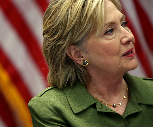 Hillary's Medical Problem: Hypothyroidism 