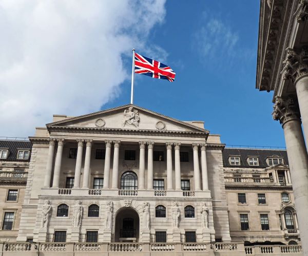 Bank of England Keeps Interest Rate Unchanged at 0.1 Percent
