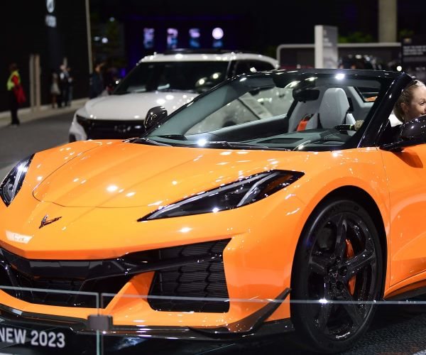 GM to Launch Electric Corvette in 2023