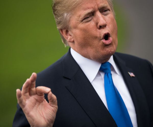 Report: Trump Dined at DC Hotel After Golf With Lindsey Graham