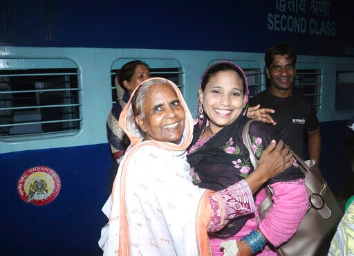 Pakistani Foreign Minister Visiting China to Discuss Kashmir