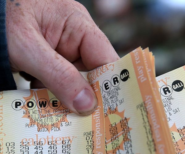 New Hampshire Family Claims $487M Powerball Jackpot