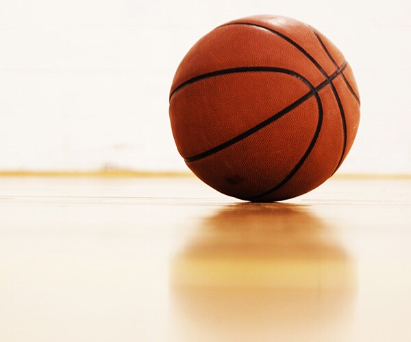 Ty Whisler: Stanford Basketball Players Inspired by Cancer Survivor