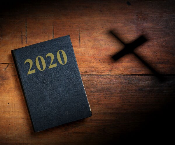 prayer and praying in 2020 bible and cross 