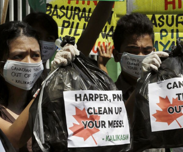 Ship Carrying Waste Back in Canada From Philippines