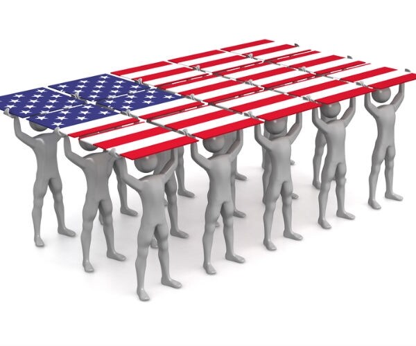 Gallup: Americans' Economic Confidence Remains Steady