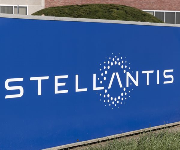 Stellantis Offers Voluntary Exit Packages to 33,500