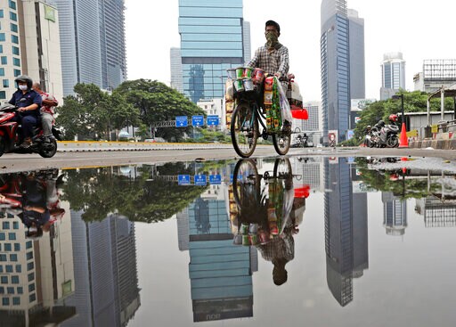 Indonesia Officially in Recession as GDP Fall amid Pandemic