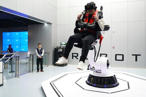Far from Glitzy Tech Hubs, Chinese City Bets Big on VR