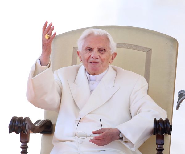 Conservatives Defend Former Pope Benedict After Report 