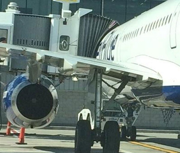 Fight on JetBlue: 2 Women Go At It With Razor, Pepper Spray