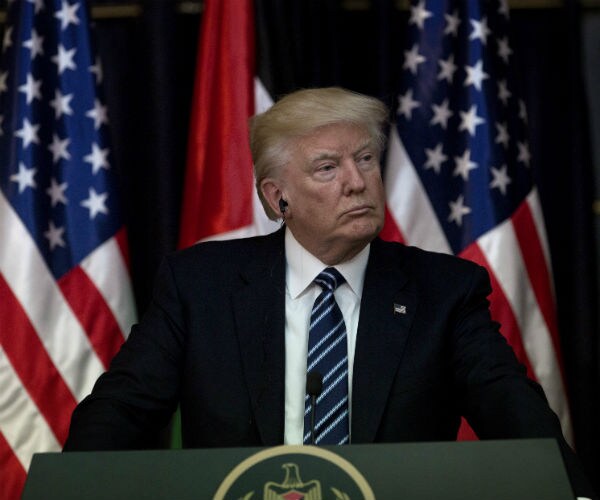 Media Watchers Blame Hostility Toward Reporters on Trump